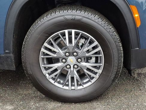 Used 2026 Chevrolet Traverse LT w/ Driver Confidence Package image 32