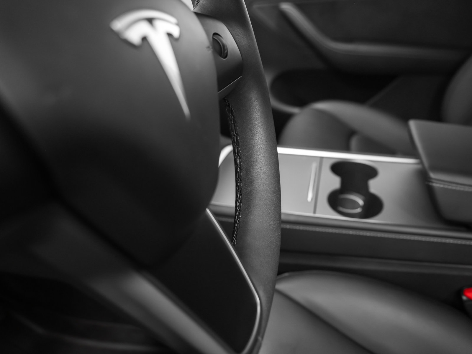 Used 2024 Tesla Model Y Long Range AWD/4WD image 27