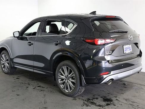 New 2025 MAZDA CX-5 Signature image 3