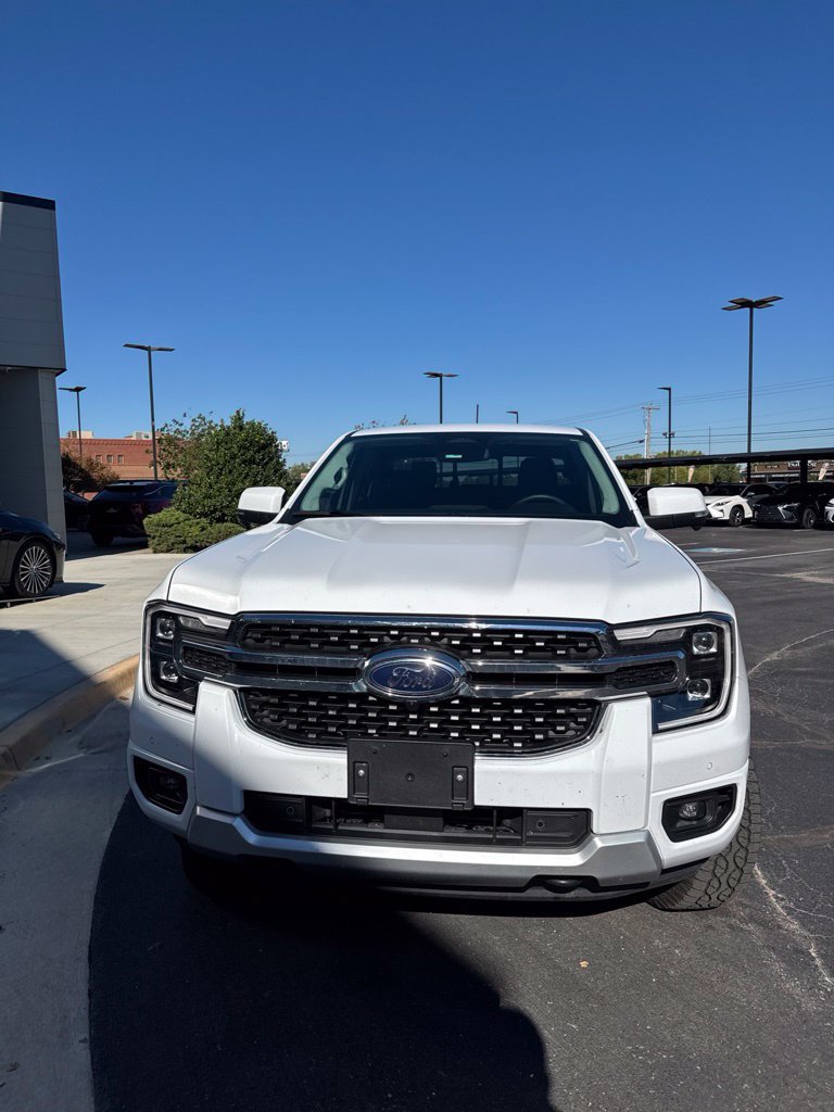 Used 2025 Ford Ranger Lariat w/ Chrome Accent Package AWD/4WD image 3