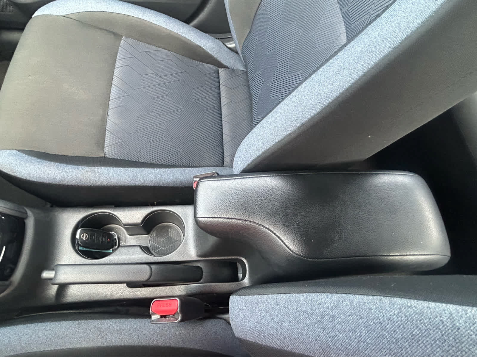 Used 2024 Nissan Versa SV FWD image 33