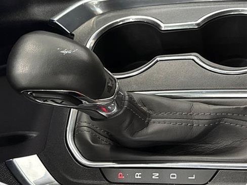 Used 2023 Chevrolet Traverse Premier FWD image 23