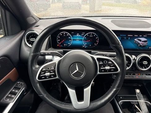 Used 2020 Mercedes-Benz GLB 250 4MATIC image 14