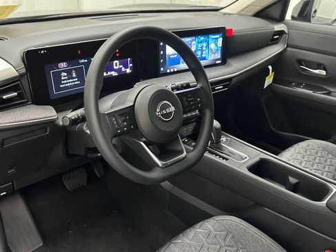 New 2026 Nissan Kicks SV AWD/4WD image 17