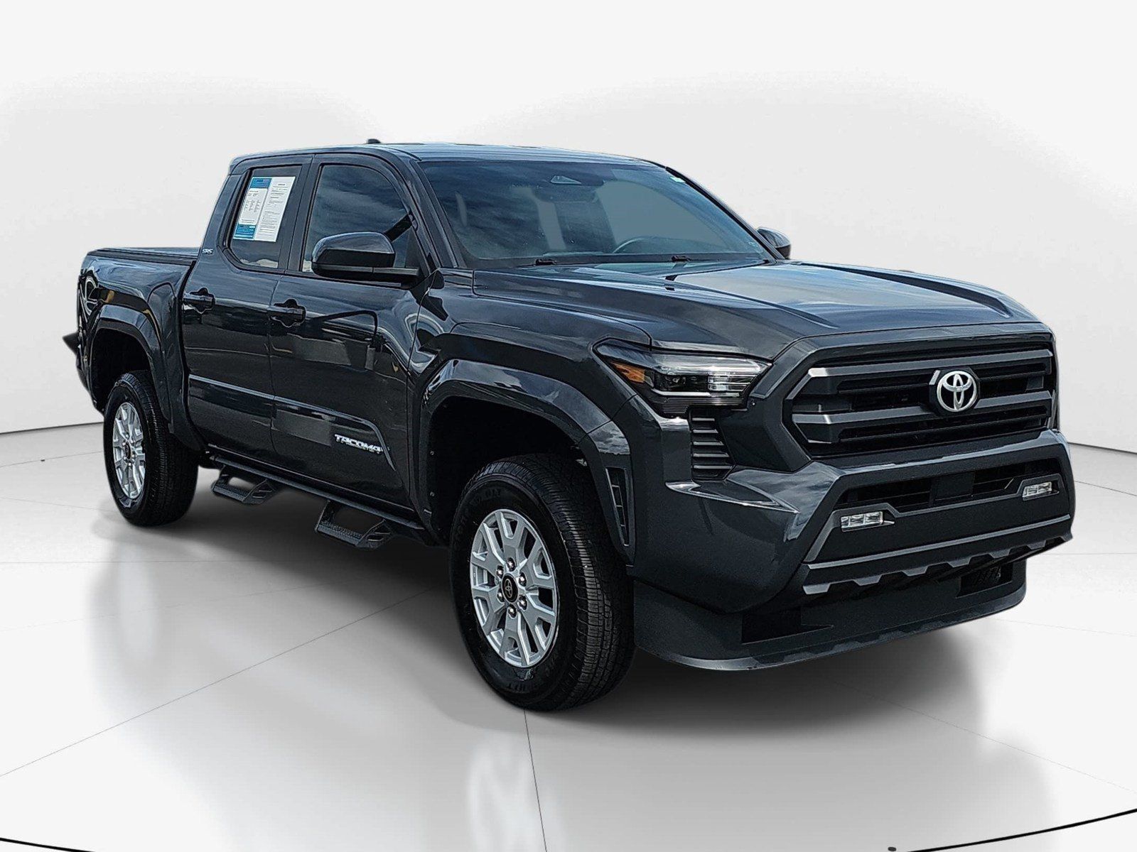 Used 2024 Toyota Tacoma SR5 AWD/4WD image 2