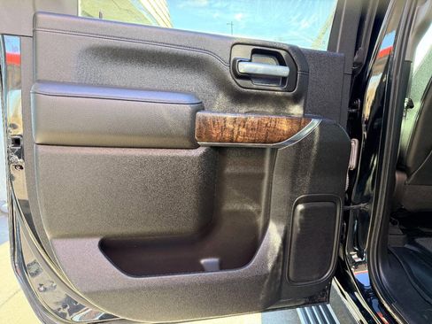 Used 2021 GMC Sierra 2500 Denali w/ Denali Black Diamond Edition image 33