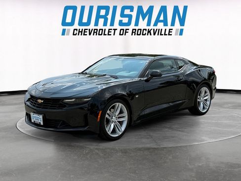 Used 2024 Chevrolet Camaro LT w/ Technology Package RWD image 2