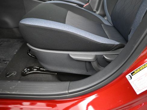 New 2025 Nissan Versa SV image 11