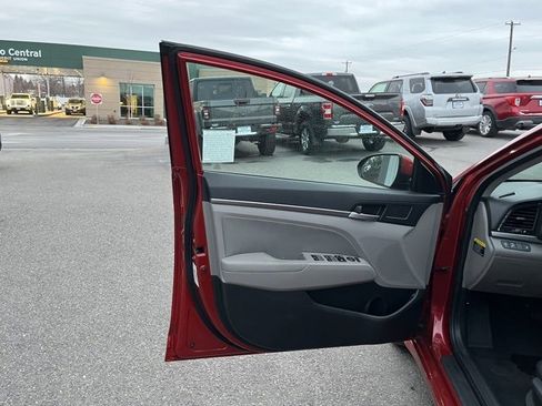 Used 2018 Hyundai Elantra SEL image 26