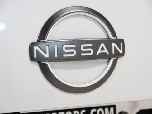 Used 2025 Nissan Sentra SV w/ SV Premium Package image 13