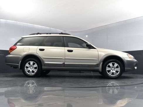 Used 2005 Subaru Outback 2.5i AWD/4WD image 29