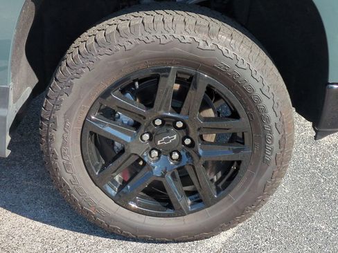 Used 2025 Chevrolet Silverado 1500 LT Trail Boss w/ Convenience Package II image 11