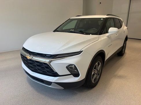 Certified 2023 Chevrolet Blazer LT w/ Convenience Package FWD image 3