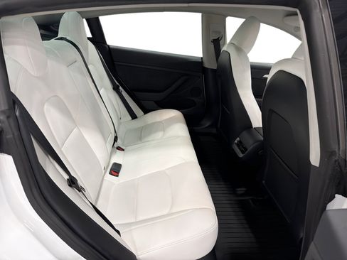 Certified 2023 Tesla Model 3 Standard Range RWD image 11