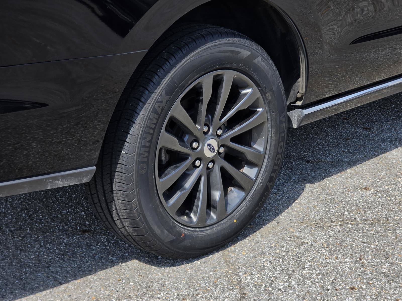 Used 2020 Ford Expedition Limited RWD image 9