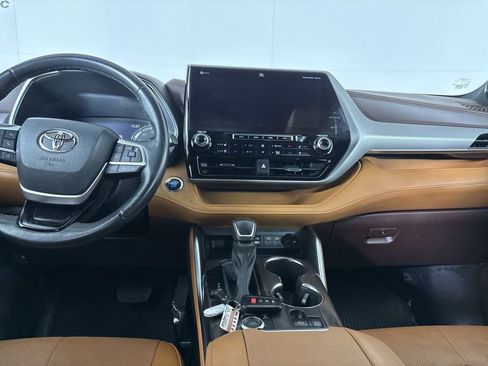 Used 2022 Toyota Highlander Platinum image 26