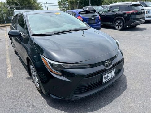 Used 2024 Toyota Corolla LE FWD image 3