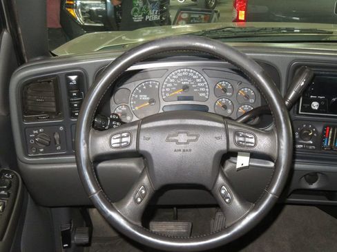 Used 2004 Chevrolet Silverado 2500 LS w/ Skid Plate Package image 37