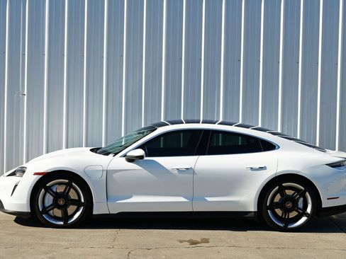 Used 2020 Porsche Taycan 4S image 51