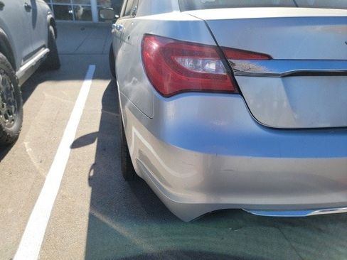 Used 2011 Chrysler 200 Limited image 8