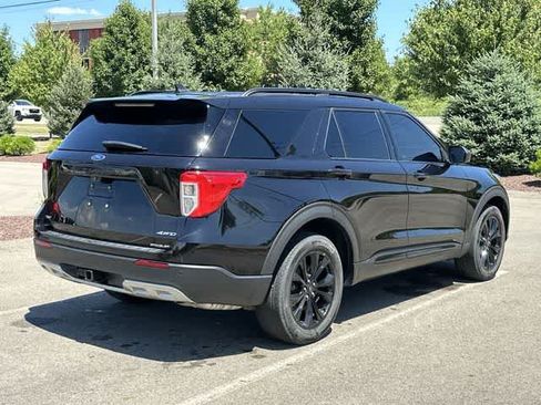 Used 2023 Ford Explorer XLT w/ Equipment Group 202A AWD/4WD image 22