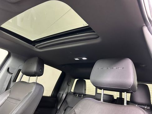 Used 2022 GMC Sierra 2500 Denali w/ Denali Black Diamond Edition image 13
