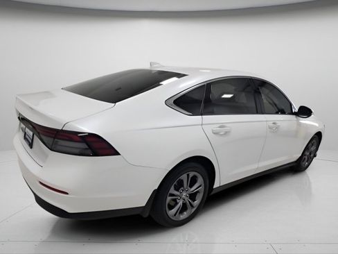 Used 2024 Honda Accord EX image 12