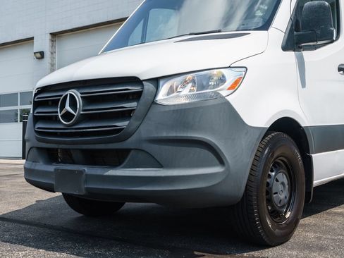 Used 2023 Mercedes-Benz Sprinter 2500 image 10