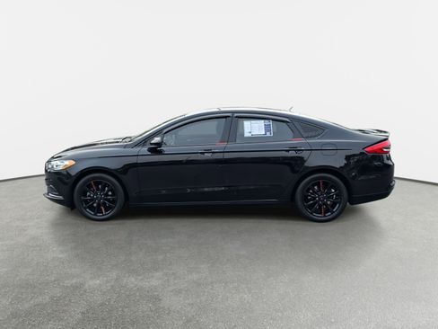 Used 2017 Ford Fusion SE w/ Fusion SE Technology Package image 8