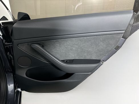 Used 2023 Tesla Model 3 Standard Range RWD image 29
