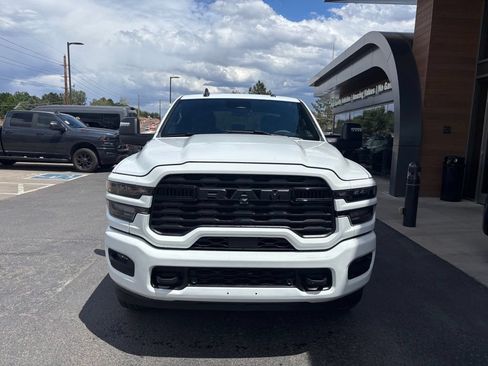 Used 2025 RAM 2500 Big Horn AWD/4WD image 3