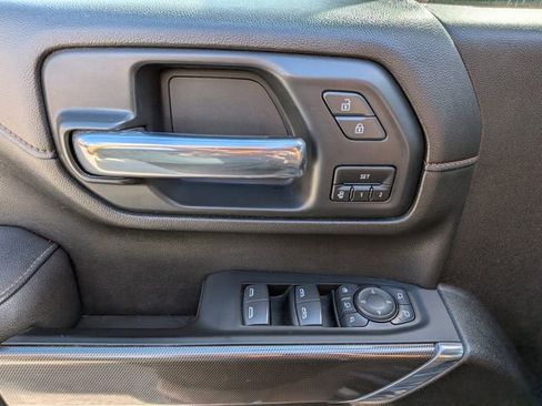 Used 2023 GMC Sierra 2500 AT4 w/ AT4 Premium Plus Package image 11