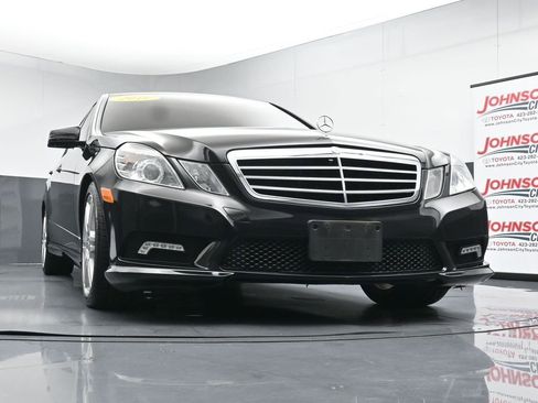 Used 2011 Mercedes-Benz E 350 Sedan image 33