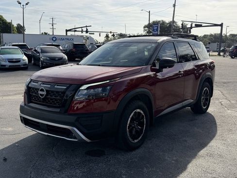 Used 2024 Nissan Pathfinder Rock Creek AWD/4WD image 9