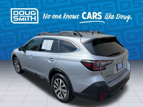 Used 2022 Subaru Outback Premium image 4