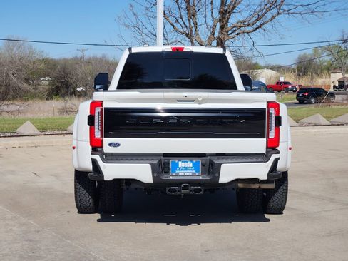 Used 2025 Ford F350 Platinum image 6