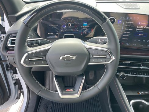 New 2026 Chevrolet Traverse Z71 w/ Enhanced Driving Package image 7