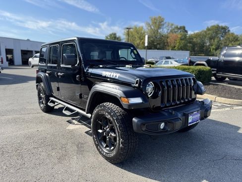 Used 2022 Jeep Wrangler Unlimited Sport image 9