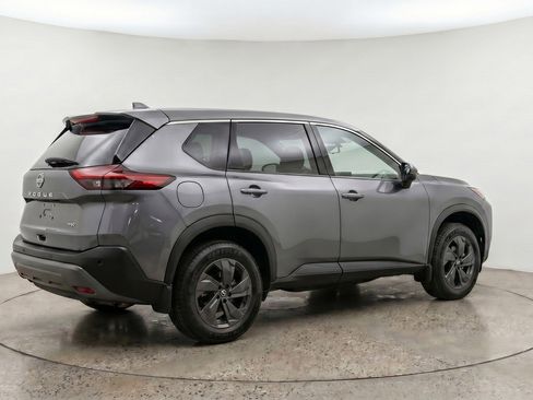 Used 2025 Nissan Rogue SV FWD image 9