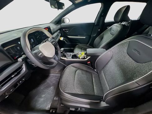 New 2025 Kia K4 GT-Line image 21