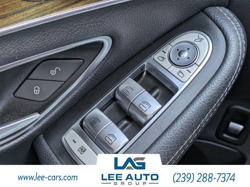 Used 2018 Mercedes-Benz C 300 Sedan image 19