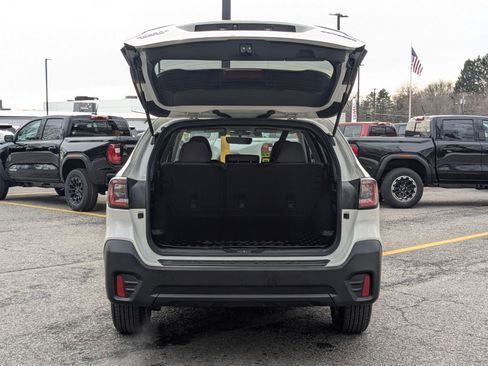Used 2022 Subaru Outback Premium image 32