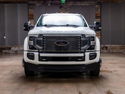 Used 2022 Ford F450 Platinum w/ FX4 Off-Road Package AWD/4WD image 2
