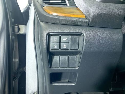 Used 2018 Honda CR-V Touring image 13
