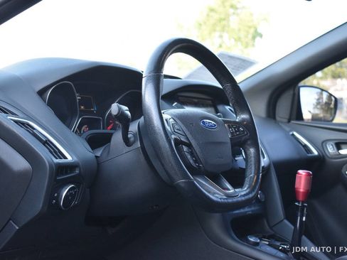 Used 2015 Ford Focus ST w/ Equipment Group 402A FWD image 18