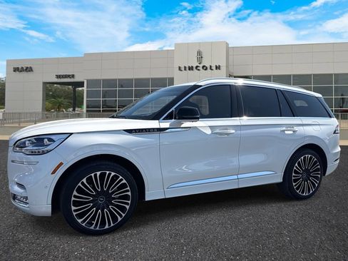 Used 2023 Lincoln Aviator Black Label w/ Dynamic Handling Package image 7