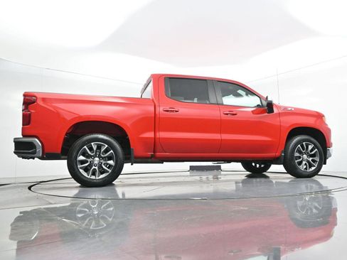 Used 2022 Chevrolet Silverado 1500 LT w/ Z71 Off-Road Package AWD/4WD image 51