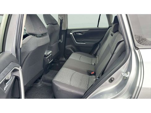 Used 2023 Toyota RAV4 XLE w/ Convenience Package image 12