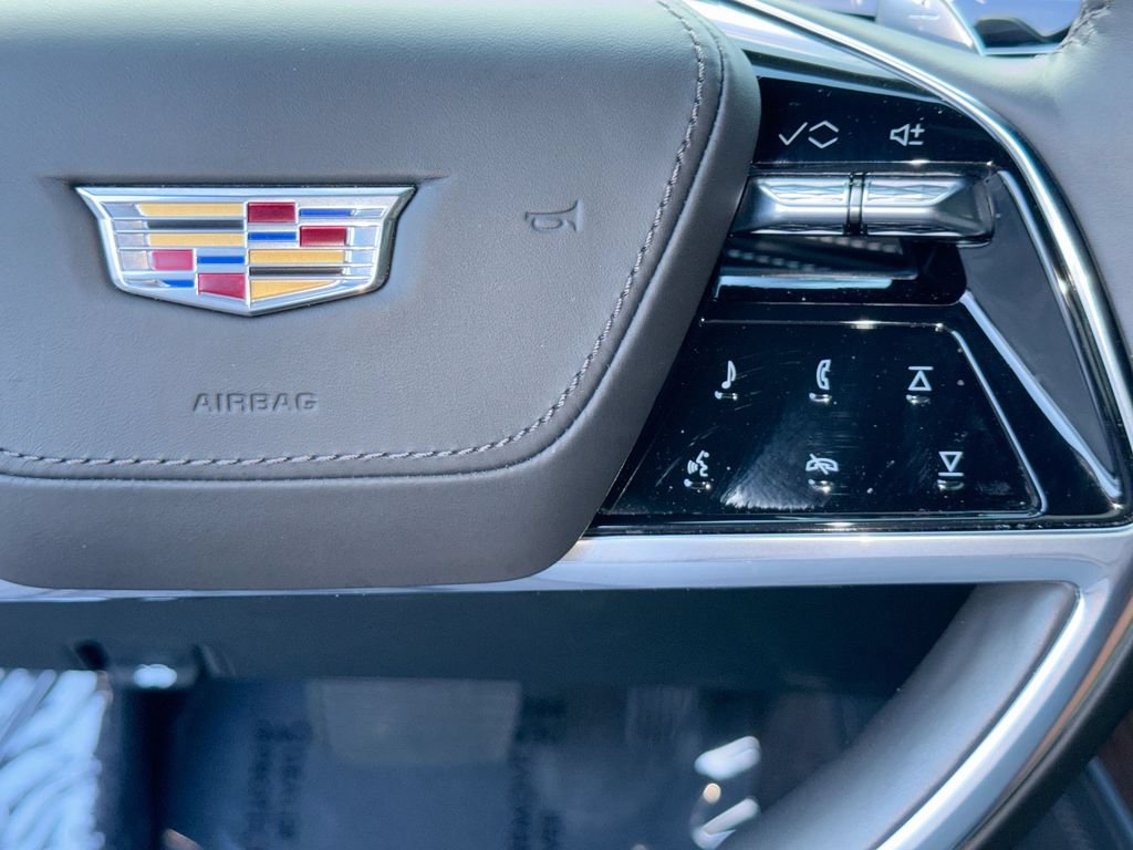 Used 2025 Cadillac Escalade ESV Sport Platinum AWD/4WD image 18