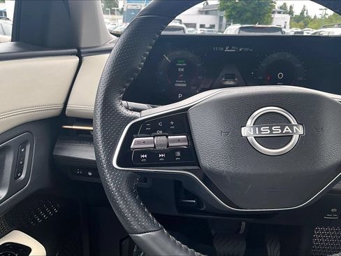 Used 2023 Nissan Ariya FWD image 11